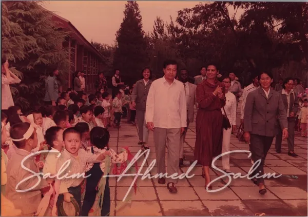 SAS Visit China as PM 1984000004