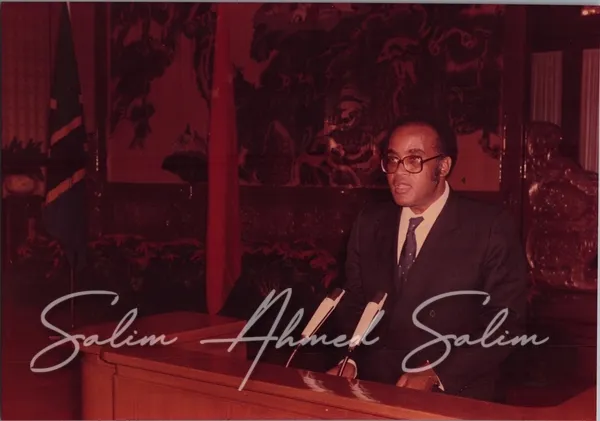 SAS Visit China as PM 1984000011