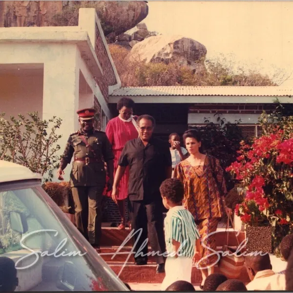 SAS Minister of Defence 1985 1989000054