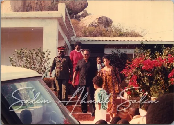 SAS Minister of Defence 1985 1989000054