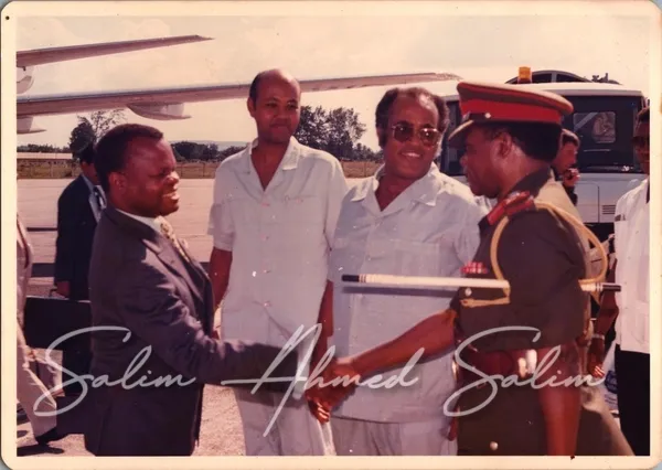 SAS as Defence Minister Random 1986 89000041