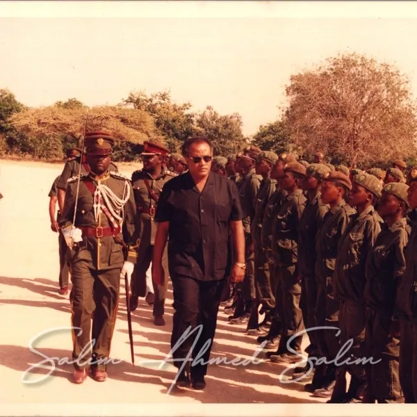 SAS as Defence Minister Random 1986 89000054