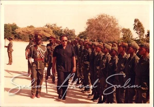 SAS as Defence Minister Random 1986 89000054