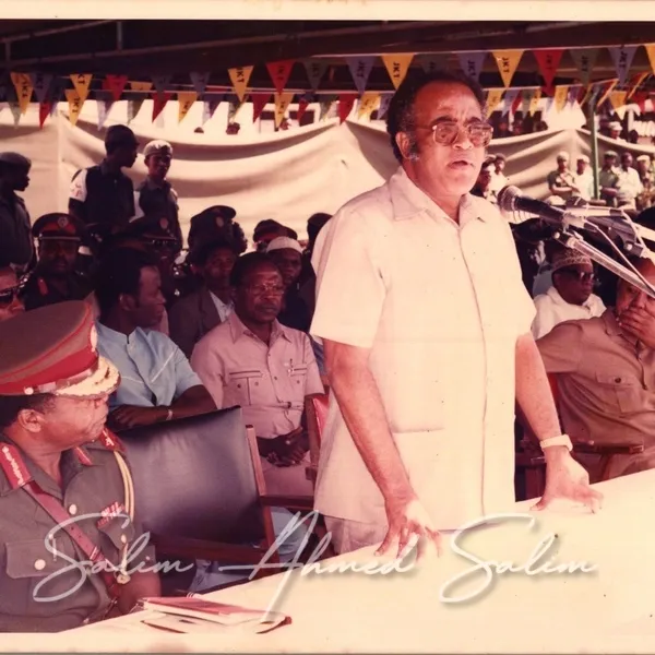 SAS as Defence Minister Random 1986 89000065