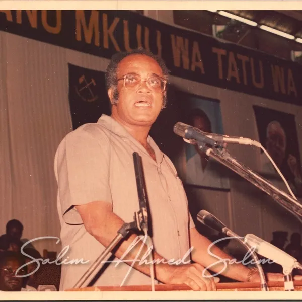 Mkutano mkuu wa tatu CCM 1987000018