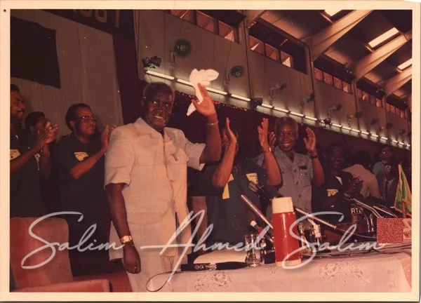 Mkutano mkuu wa tatu CCM 1987000034