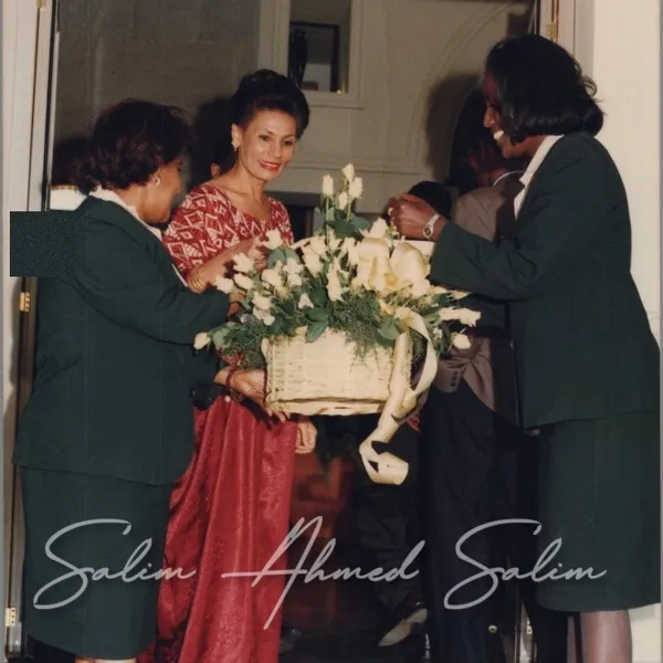 INAGURATION OF AFRICA HOUSE 1999000006