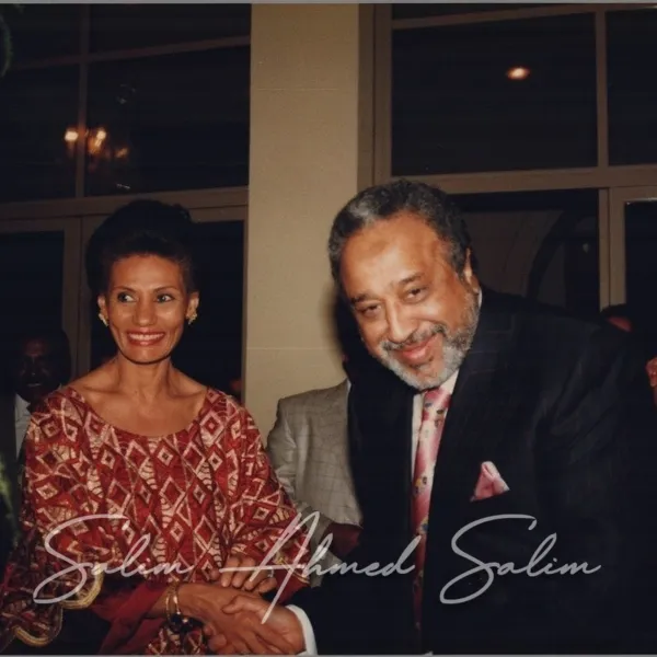 INAGURATION OF AFRICA HOUSE 1999000030