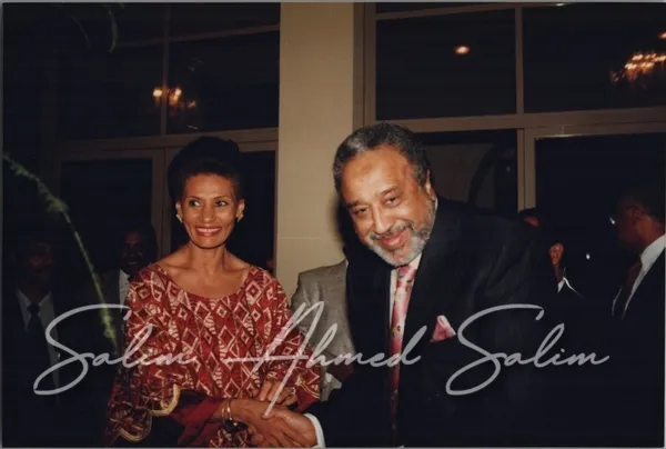 INAGURATION OF AFRICA HOUSE 1999000030