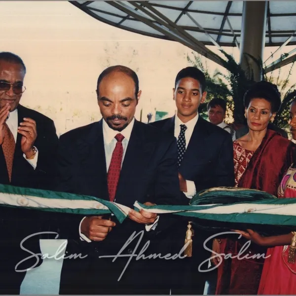 INAGURATION OF AFRICA HOUSE 1999000054