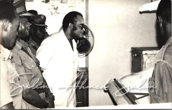 SAS Minister of Defence 1985 1989000038