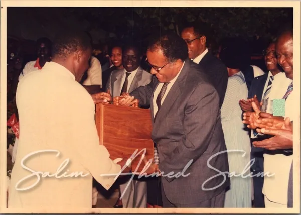 SAS Minister of Defence 1985 1989000061