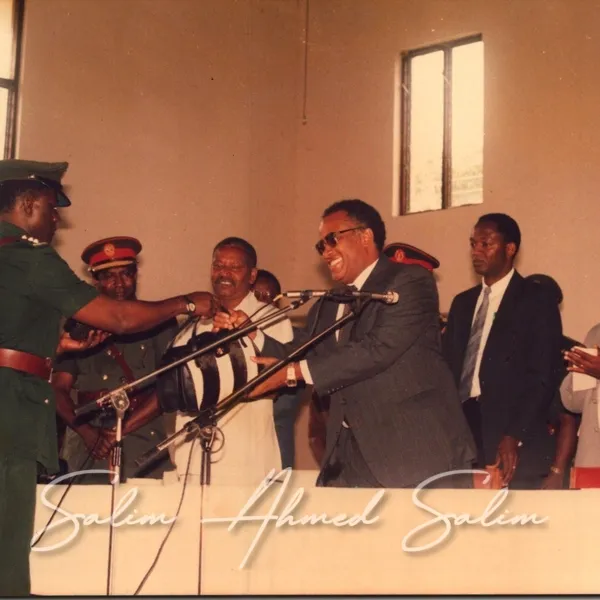 SAS Minister of Defence 1985 1989000079